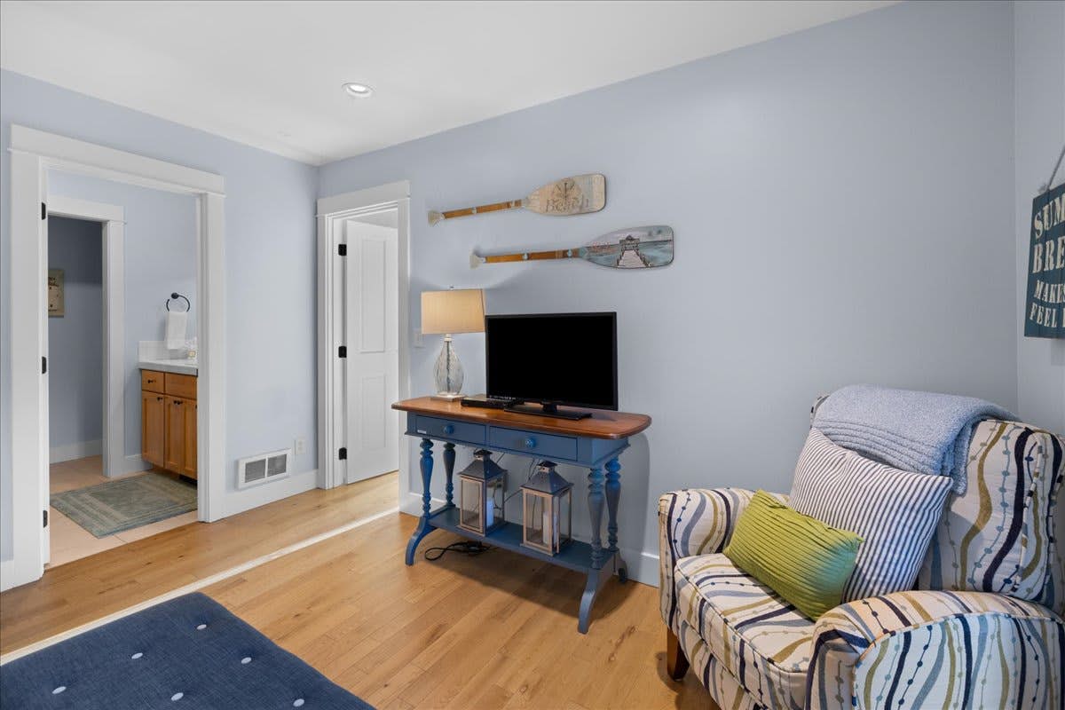 Family friendly home with game room, hot tub, steps to ocean