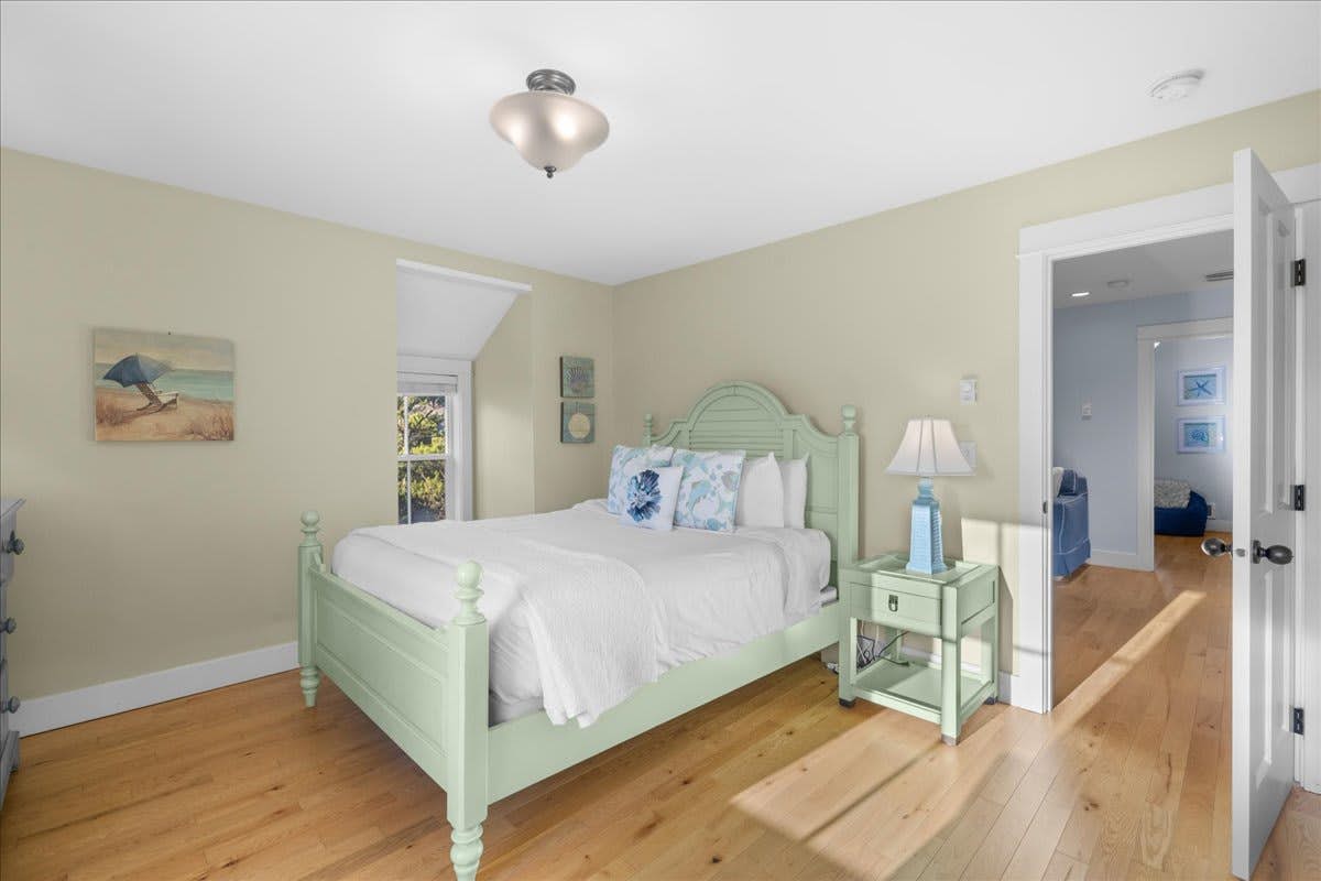 Family friendly home with game room, hot tub, steps to ocean