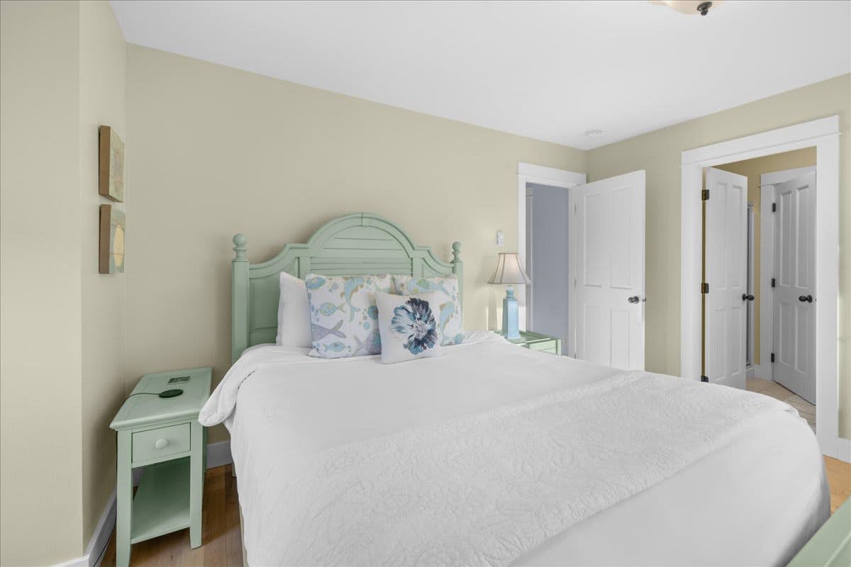 Family friendly home with game room, hot tub, steps to ocean