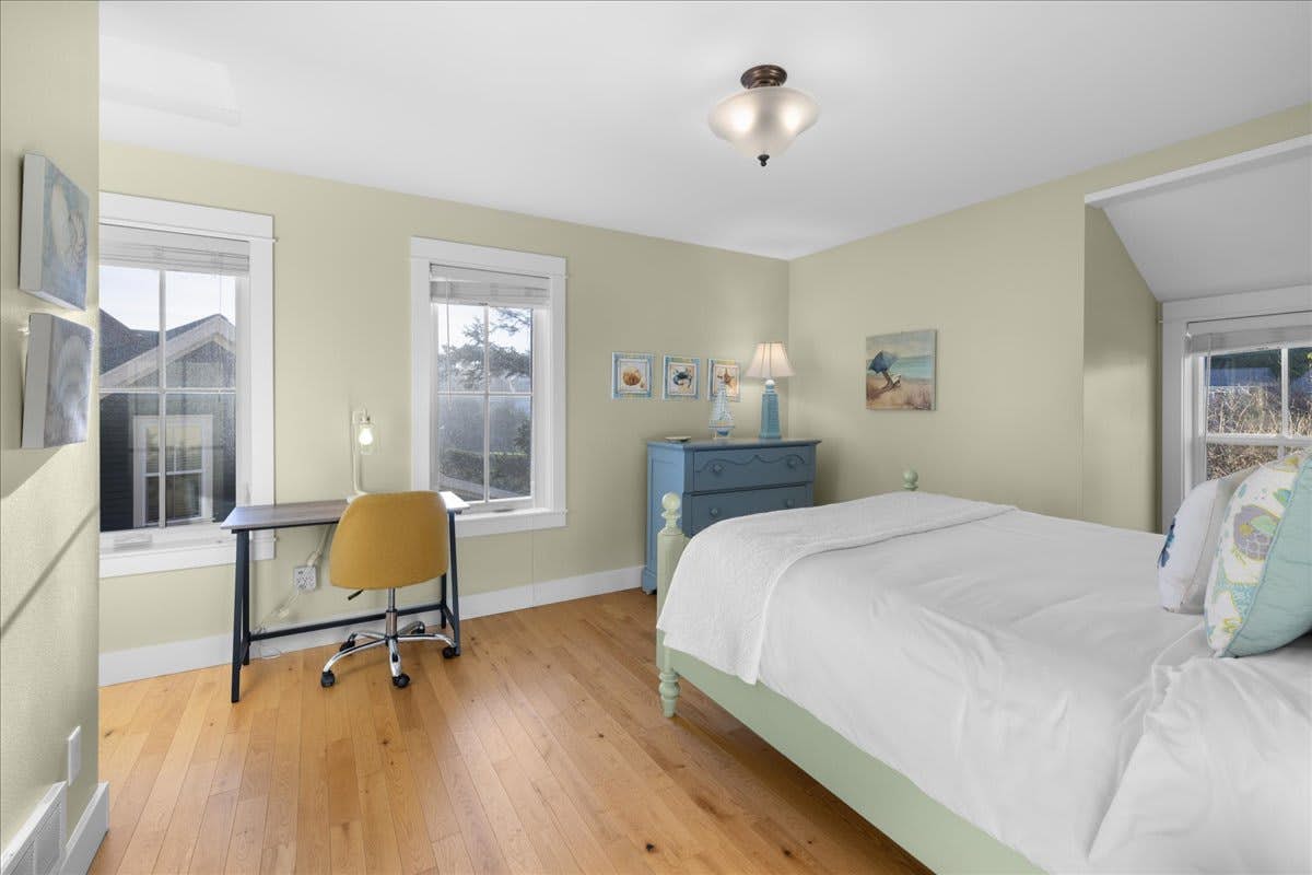 Family friendly home with game room, hot tub, steps to ocean