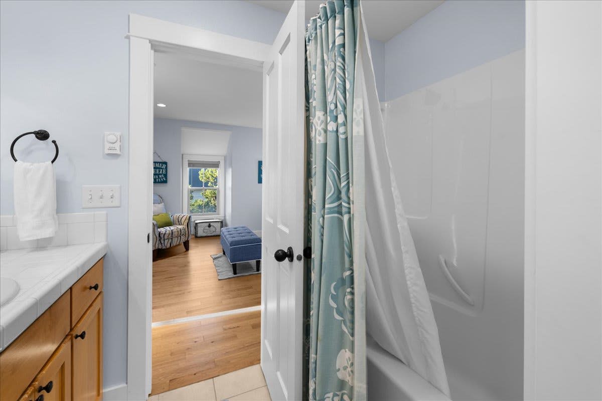 Family friendly home with game room, hot tub, steps to ocean