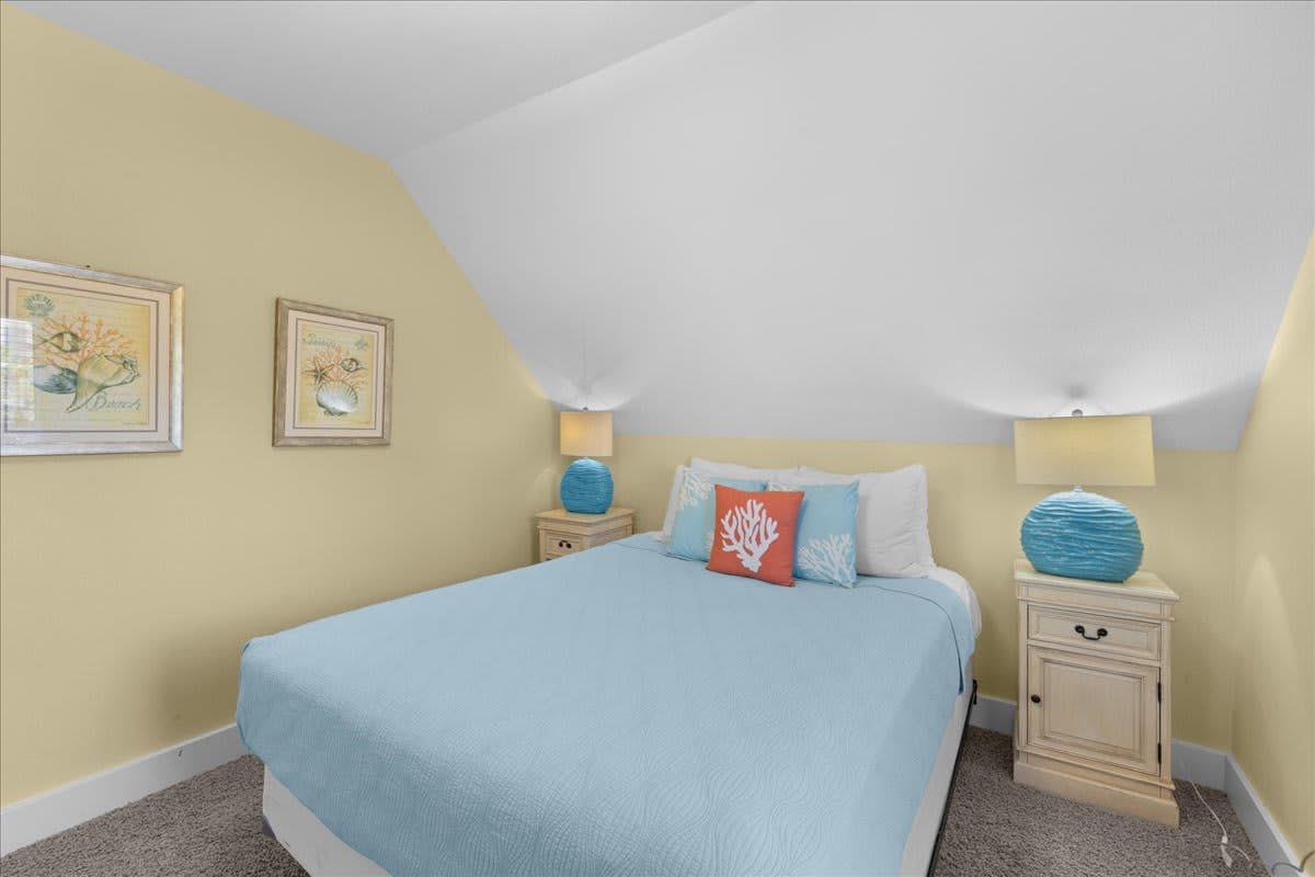 Family friendly home with game room, hot tub, steps to ocean