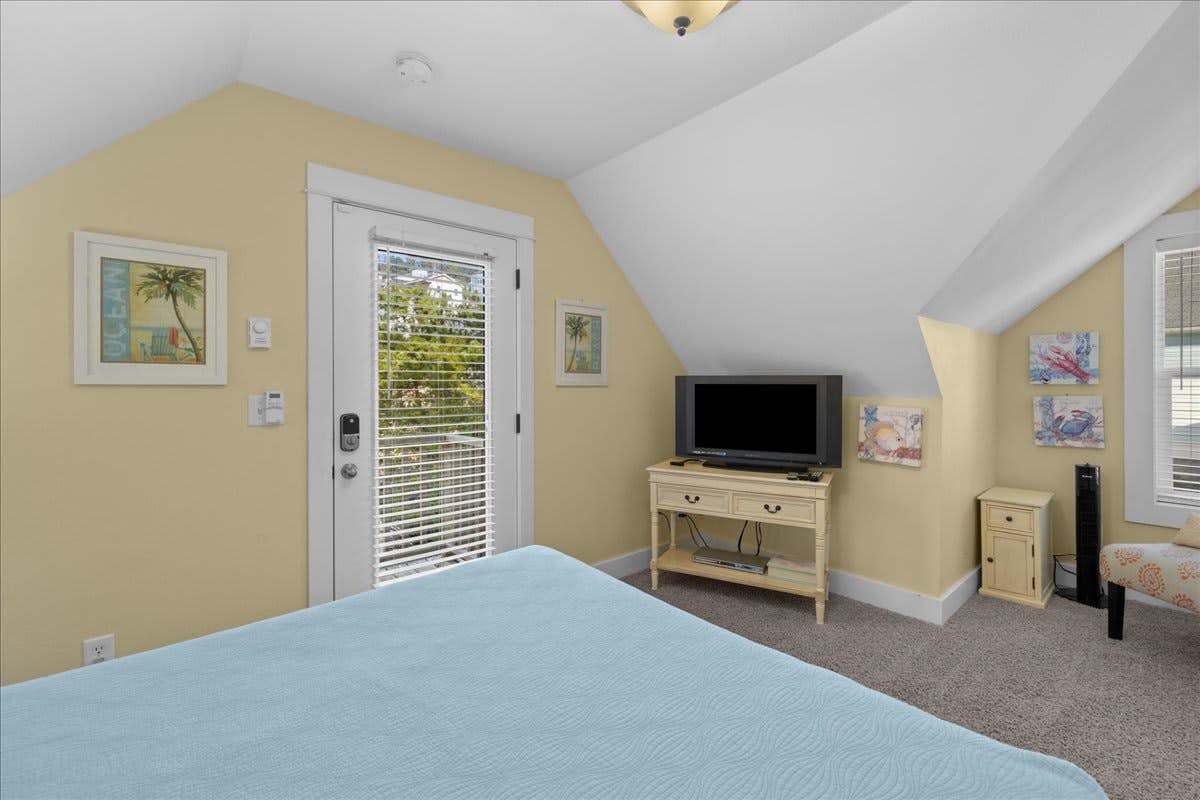 Family friendly home with game room, hot tub, steps to ocean