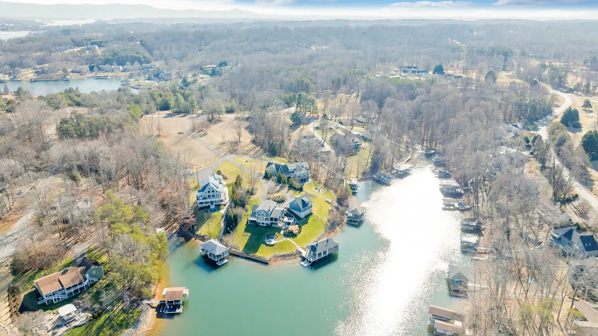 Serenity Shores