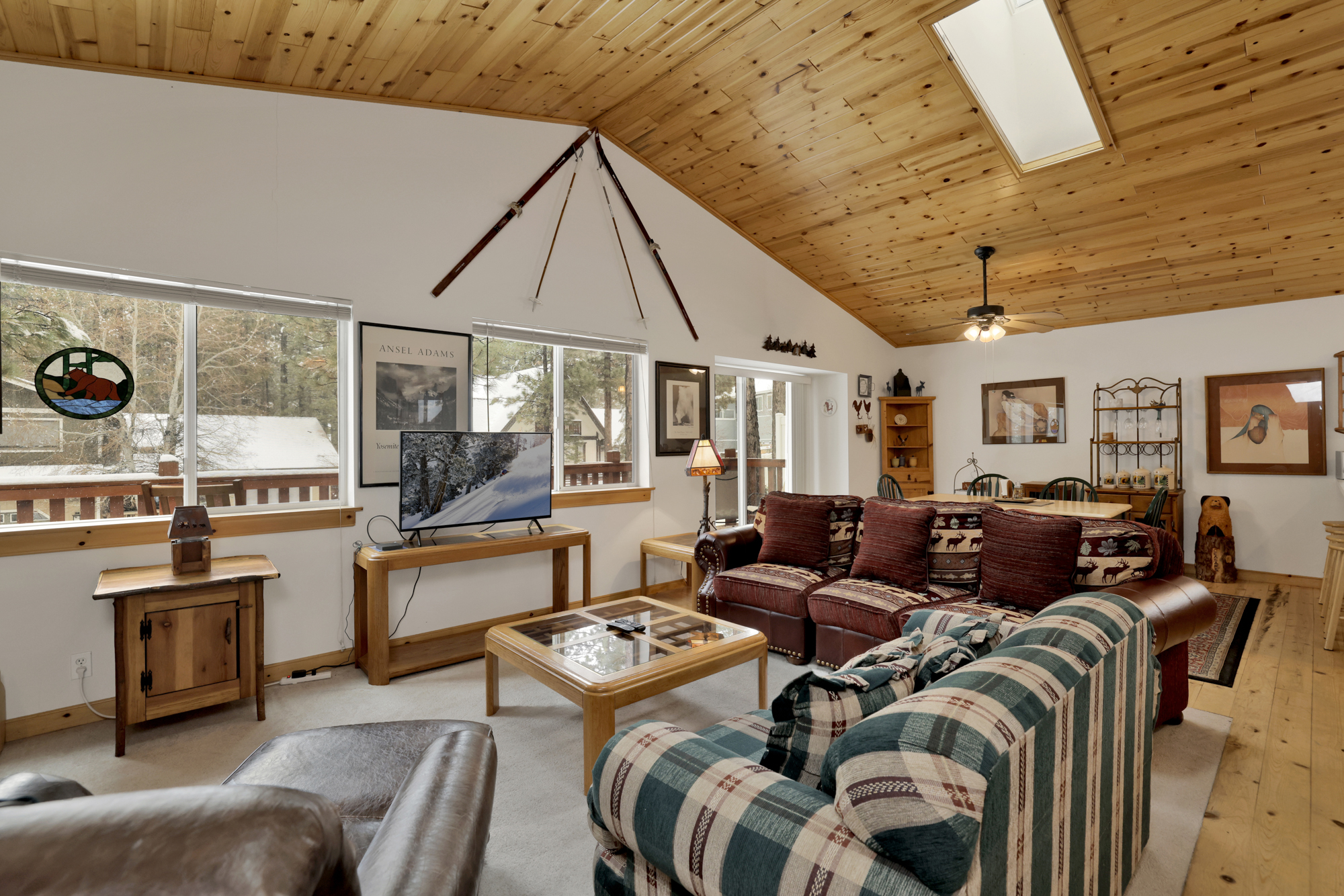 Ceasar Retreat at Big Bear - Cozy Mountain Alpine Cottage