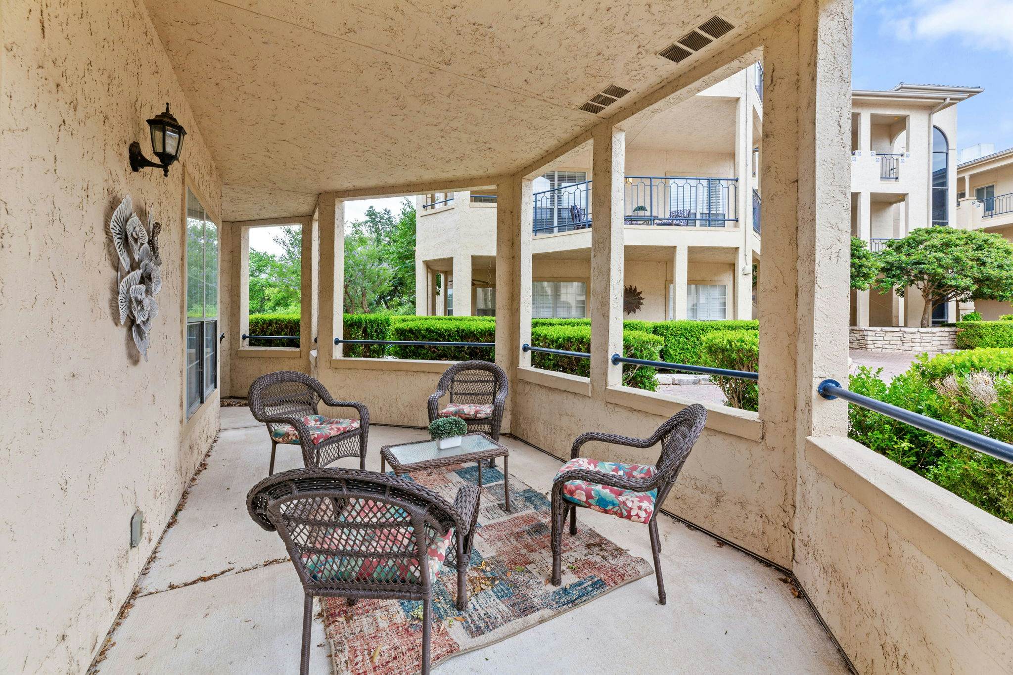 Hill Country Island Retreat