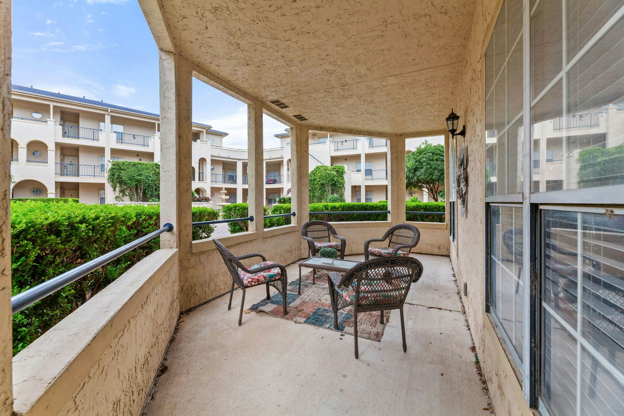 Hill Country Island Retreat