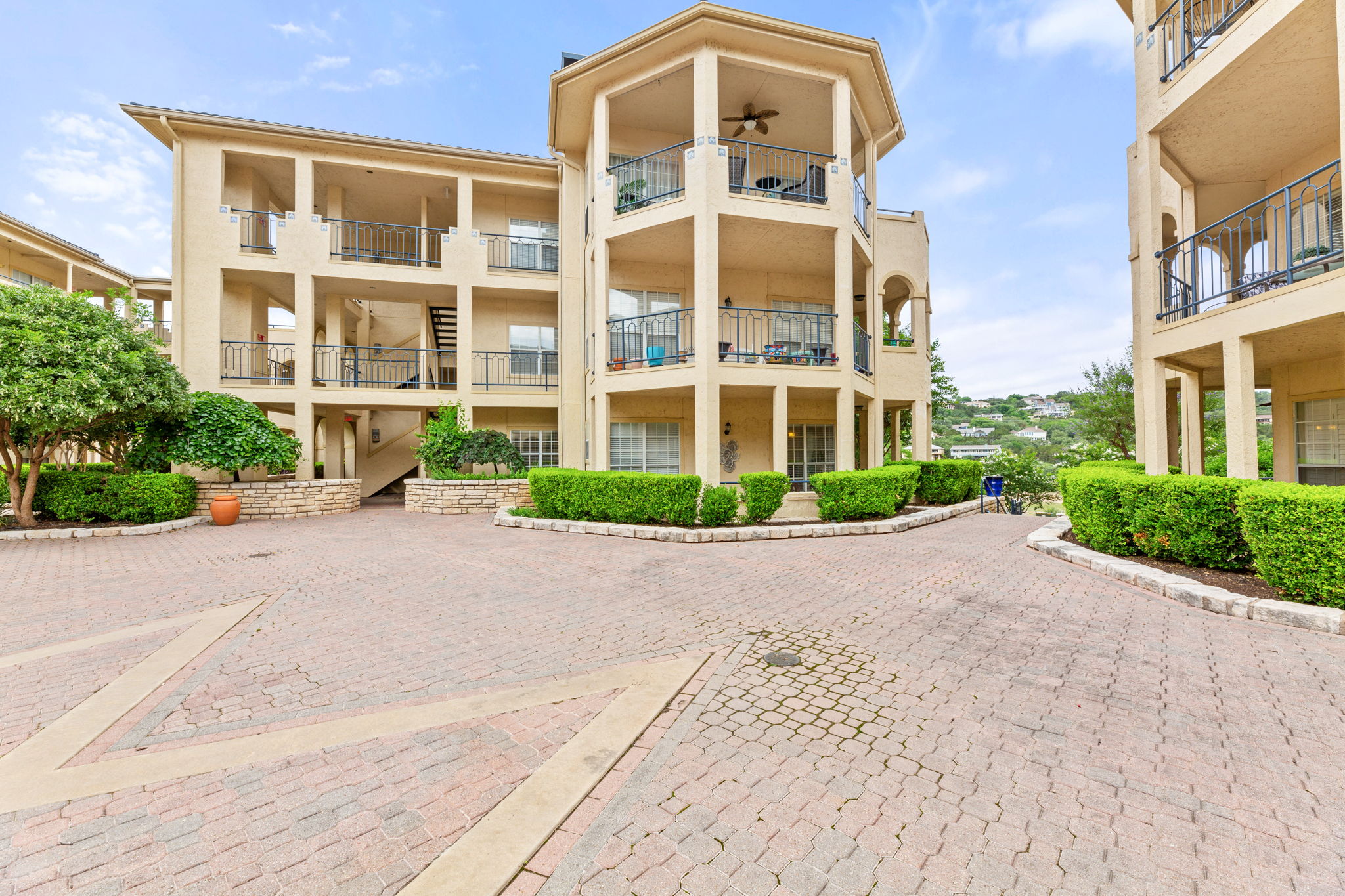 *Recently Renovated Hill Country Island Retreat - Loaded with Amenities!