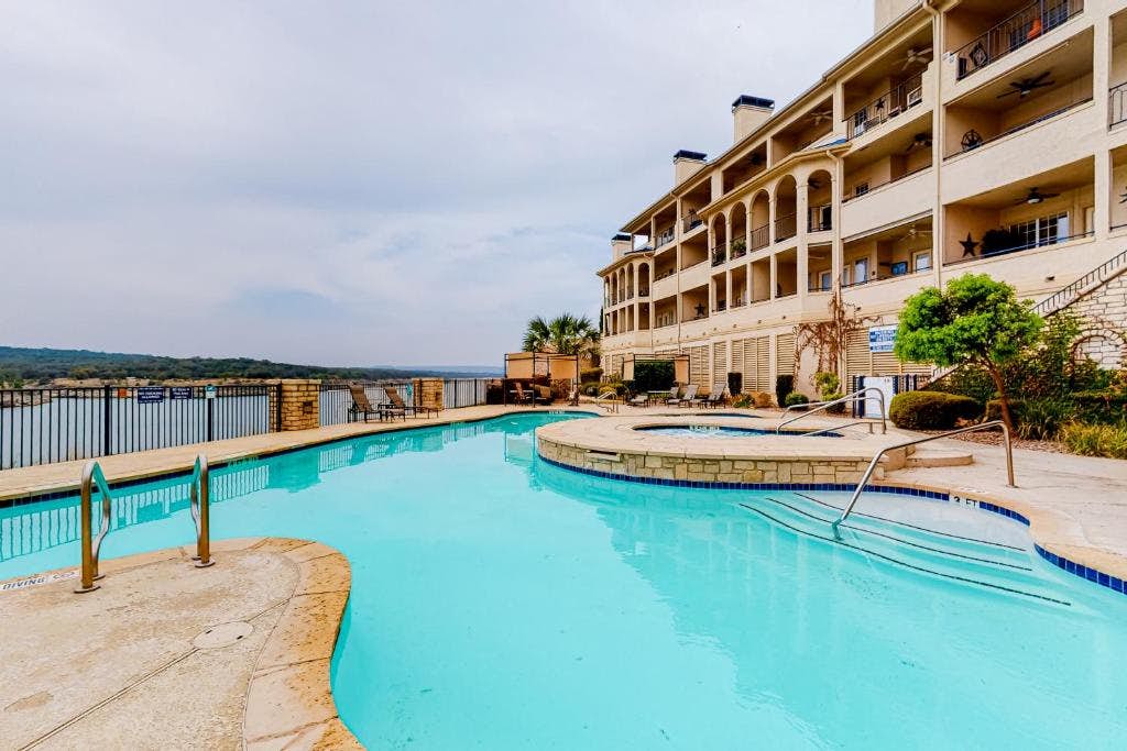 Hill Country Island Retreat