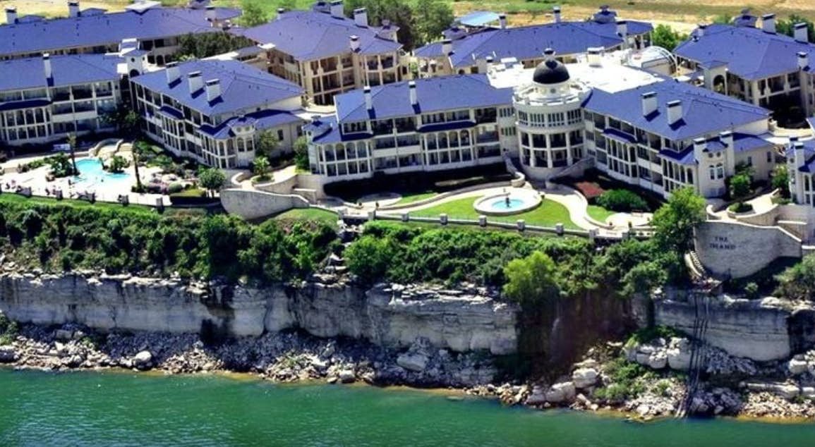 Hill Country Island Retreat