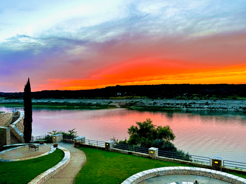 Hill Country Island Retreat