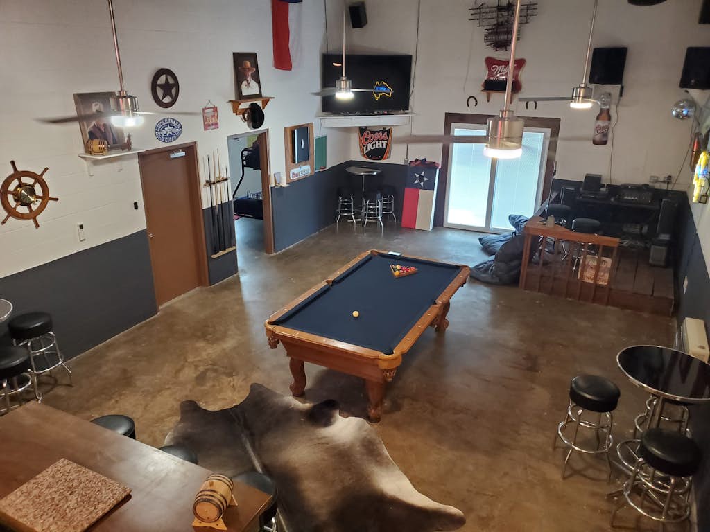 Luxury Lake Life - Boat Dock, Outdoor Kitchen, Basketball Court, Game Room & Bar