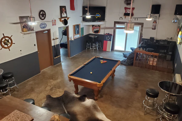 Luxury Lake Life - Boat Dock, Outdoor Kitchen, Basketball Court, Game Room & Bar