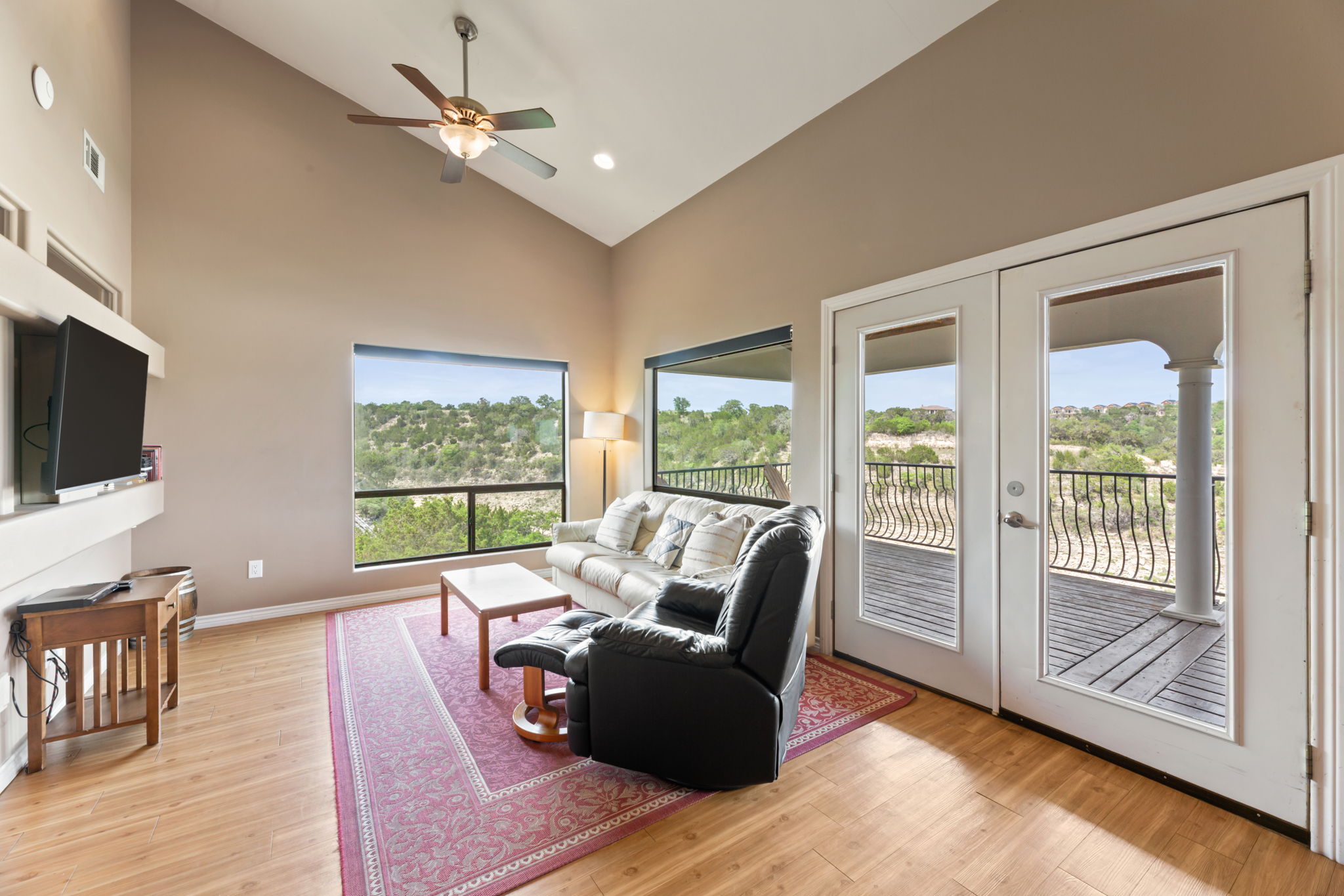 Lakeside Shiraz Haus w/Dock & Incredible Views.  Rent as 2BR or 4BR w/ Next Door Unit