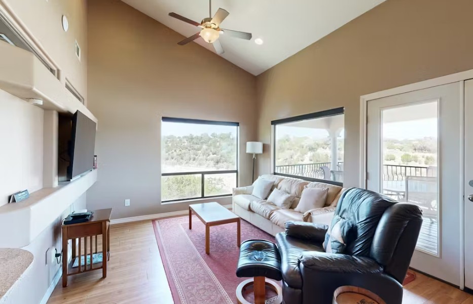 Vineyard Haus (Both Sides of a Duplex) w/Boat Dock on Lake Travis