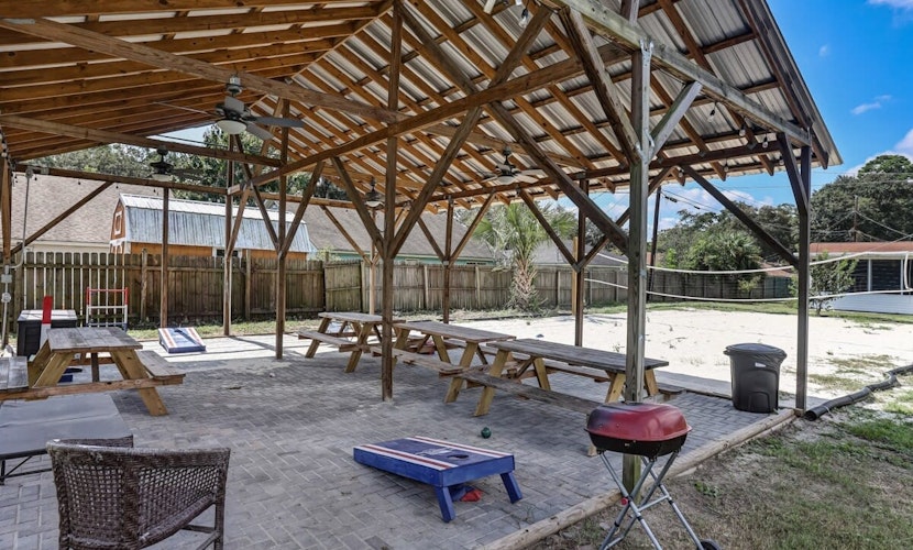 Dock&Volleyball! Near Downtown - Flamingo Flat