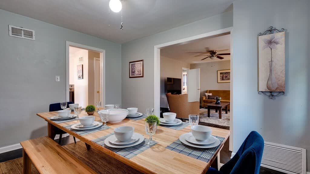 Dock&Volleyball! Near Downtown - Royal Aubergine