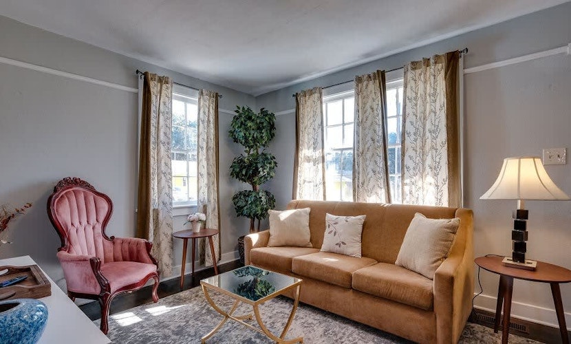 Dock&Volleyball! Near Downtown - Blissfully Blue