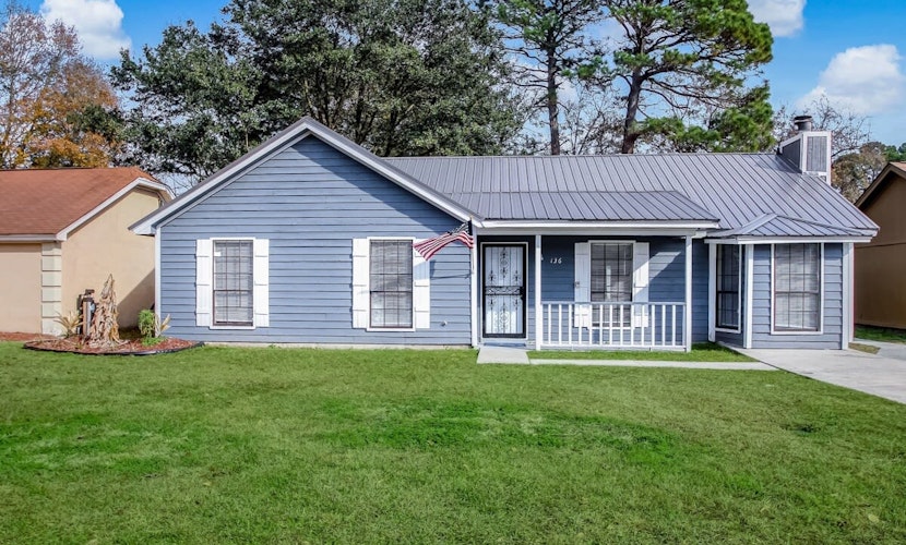 Mins to Downtown & Islands! Robinhood Cottage