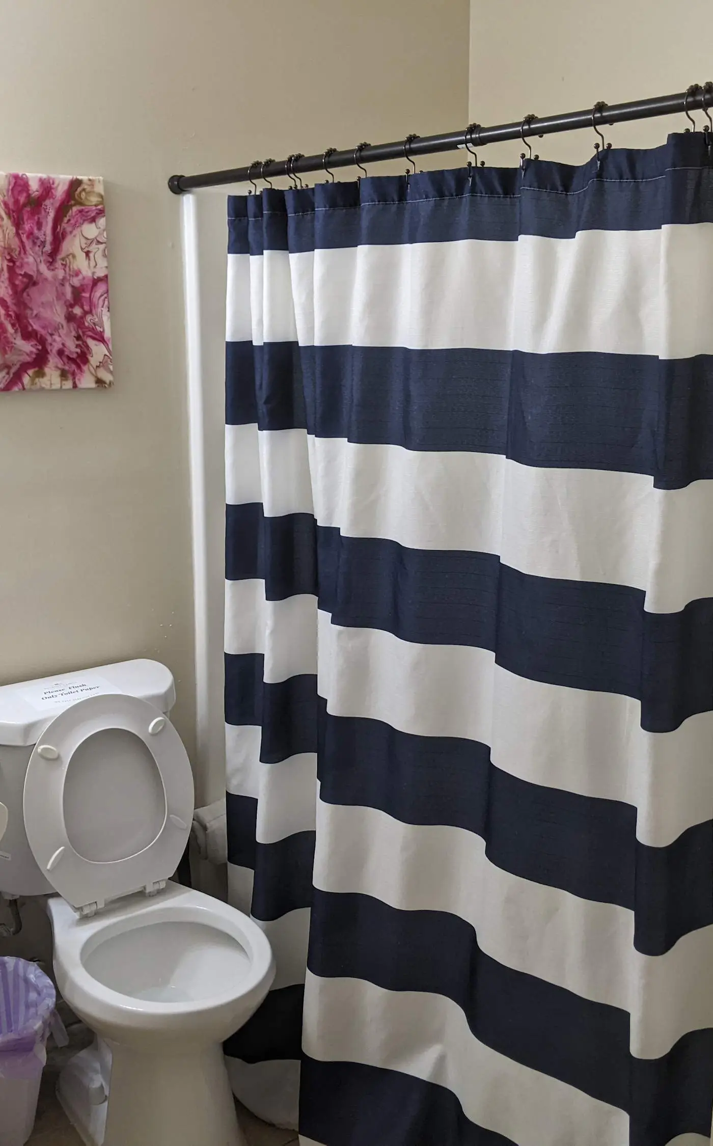 136 S Robinhood Dr, Savannah