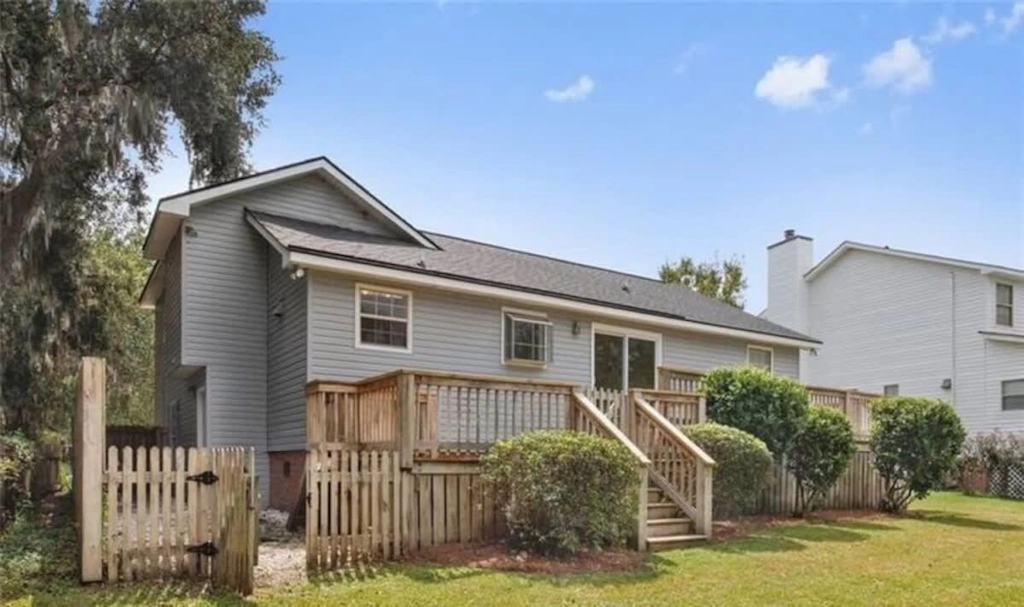 14 South Lake Drive, Savannah