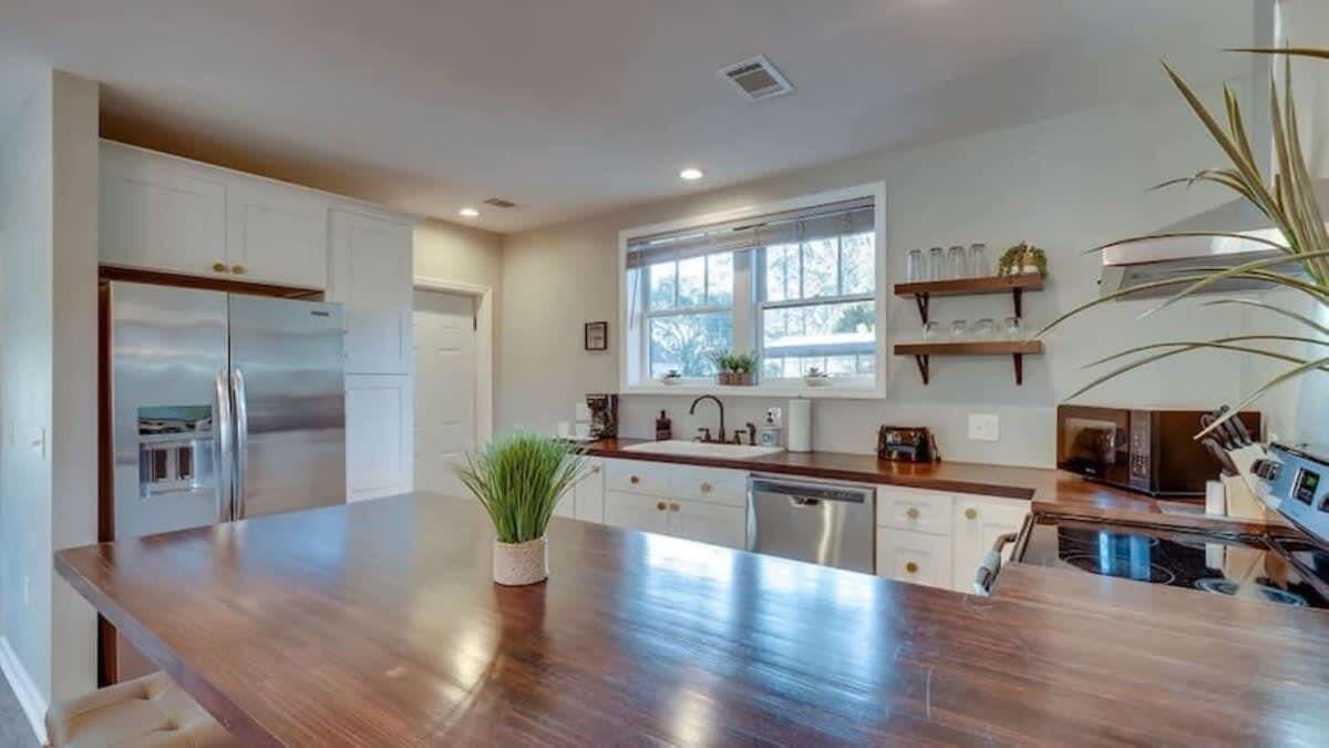 Unit A, 2601 Dogwood Avenue