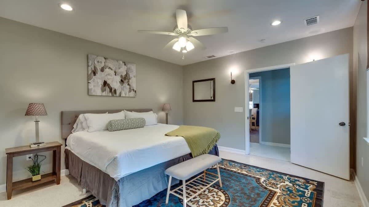 Unit A, 2601 Dogwood Avenue