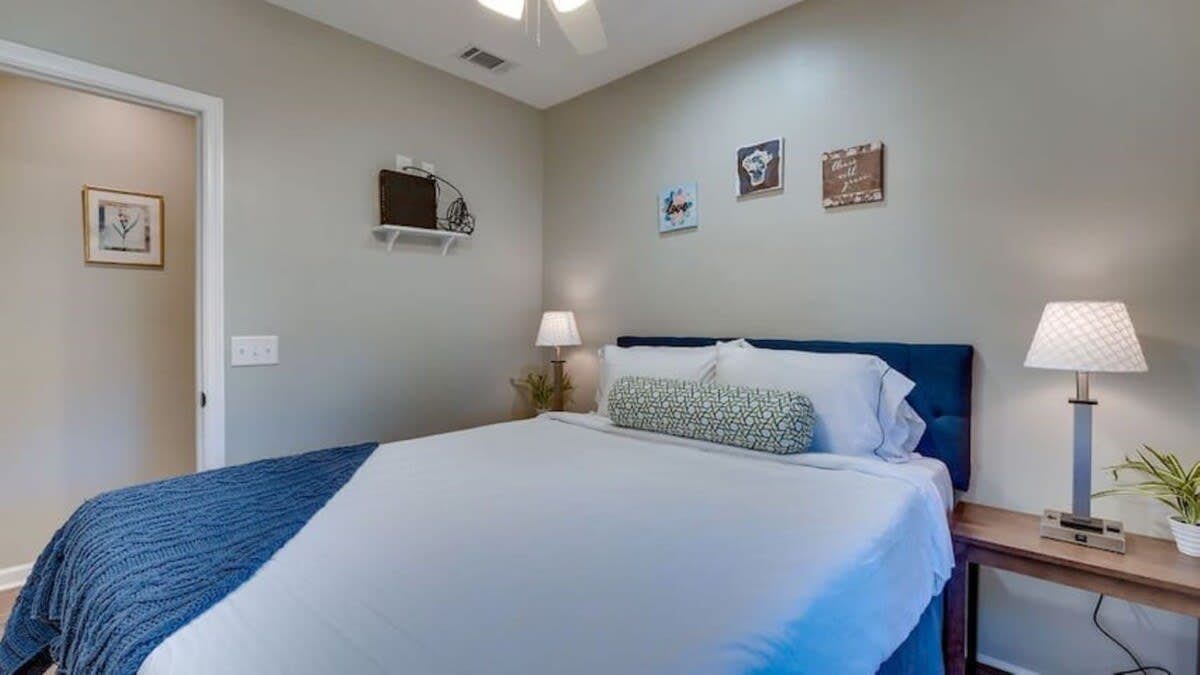 Unit A, 2601 Dogwood Avenue