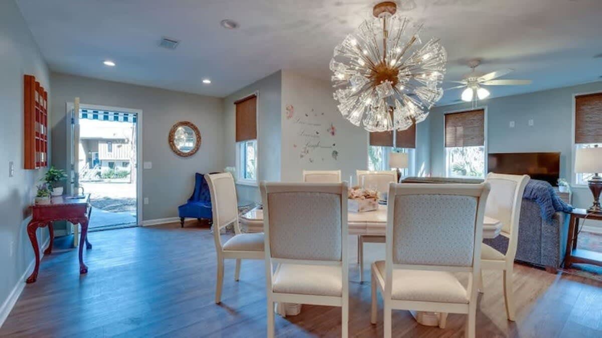 Unit A, 2601 Dogwood Avenue