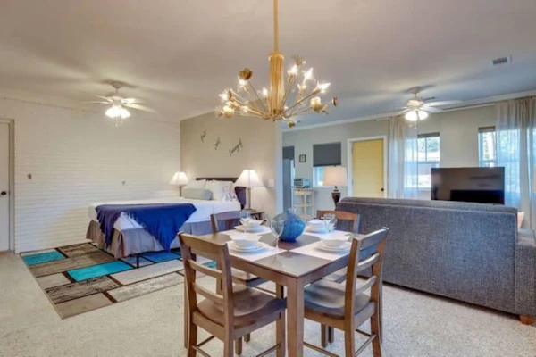 Charming Historic Stay with Pool Near Downtown