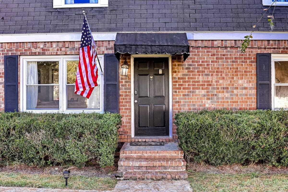 407 Sandhill Road, Savannah