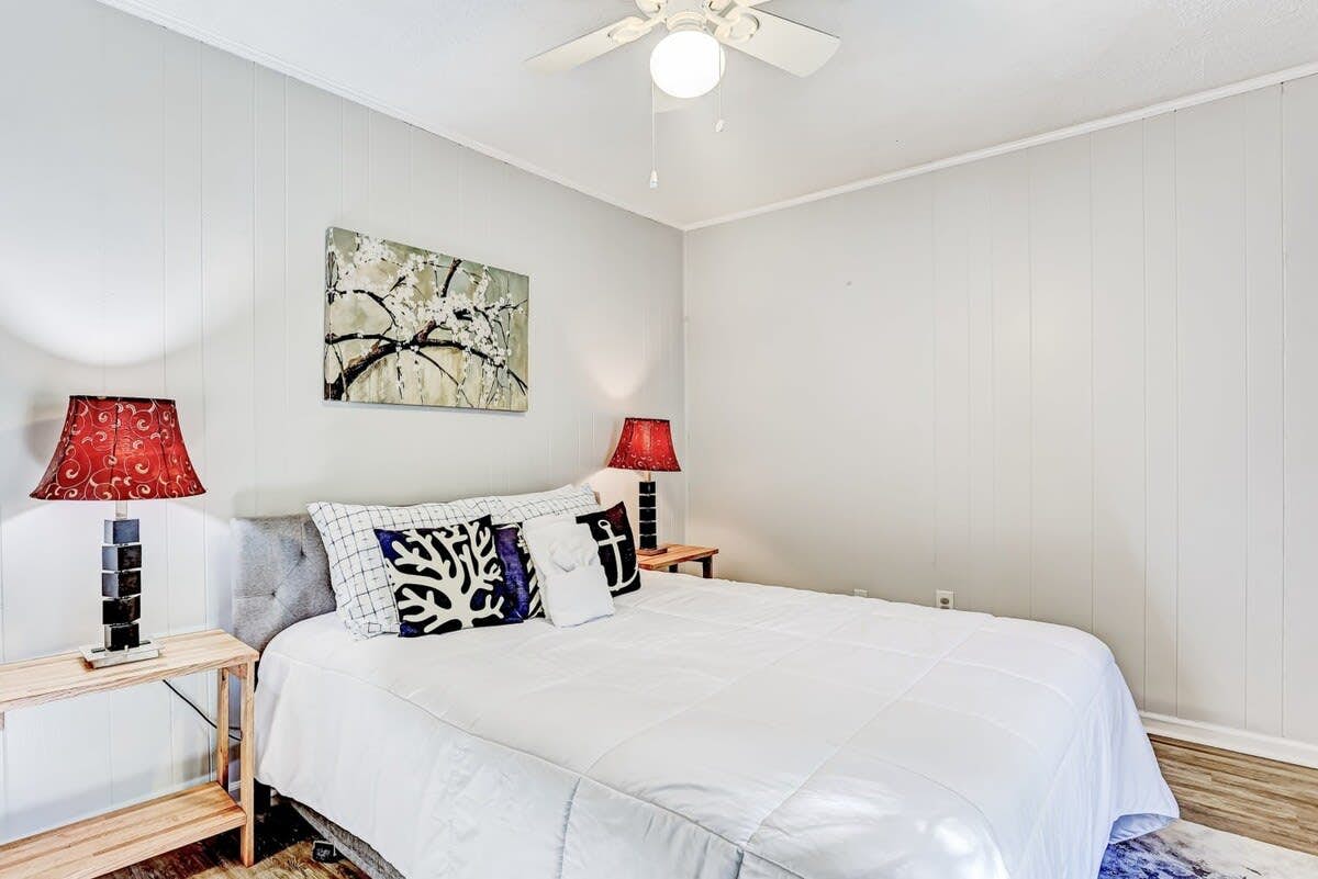 407 Sandhill Road, Savannah