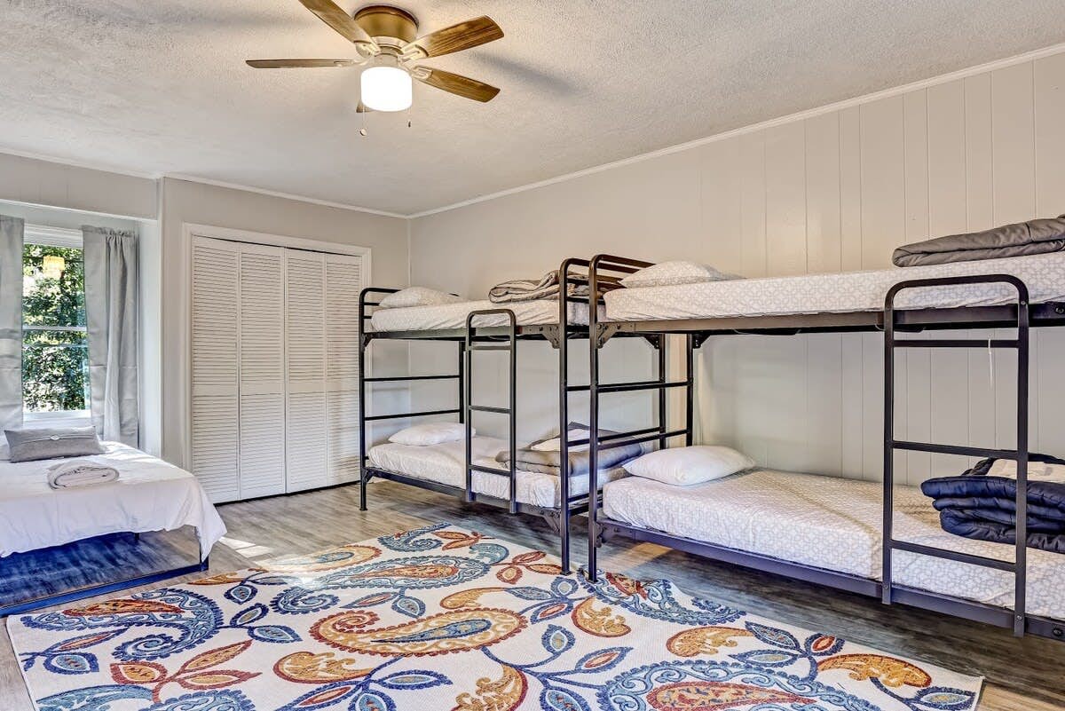 407 Sandhill Road, Savannah