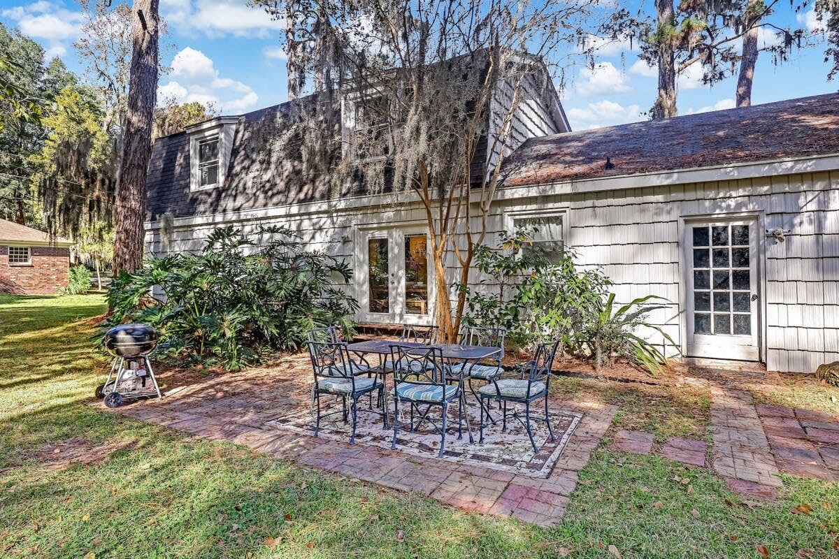 407 Sandhill Road, Savannah