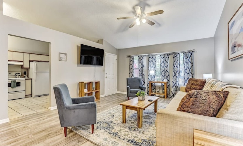 Peaceful Getaway with Enclosed Yard Near Downtown