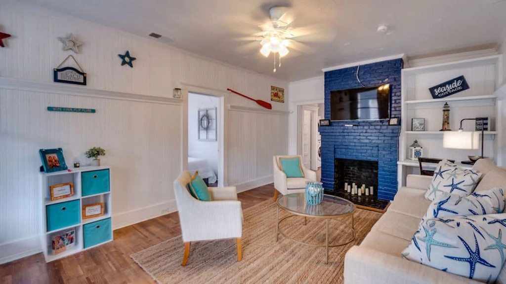 Unit A, 16 13th St, Tybee