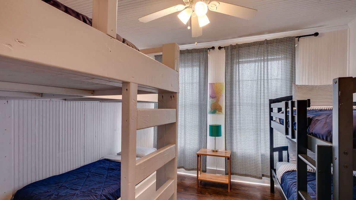 Unit A, 16 13th St, Tybee