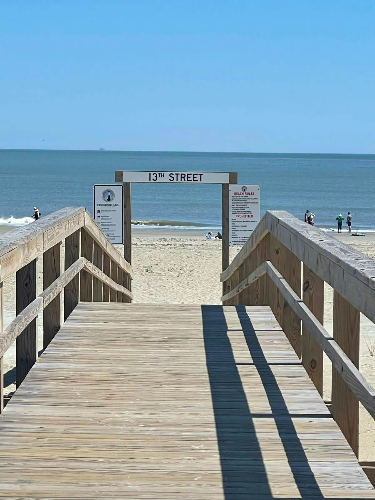 Unit B, 16 13th St, Tybee