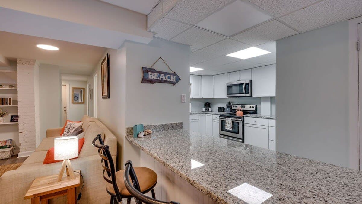 Unit B, 16 13th St, Tybee