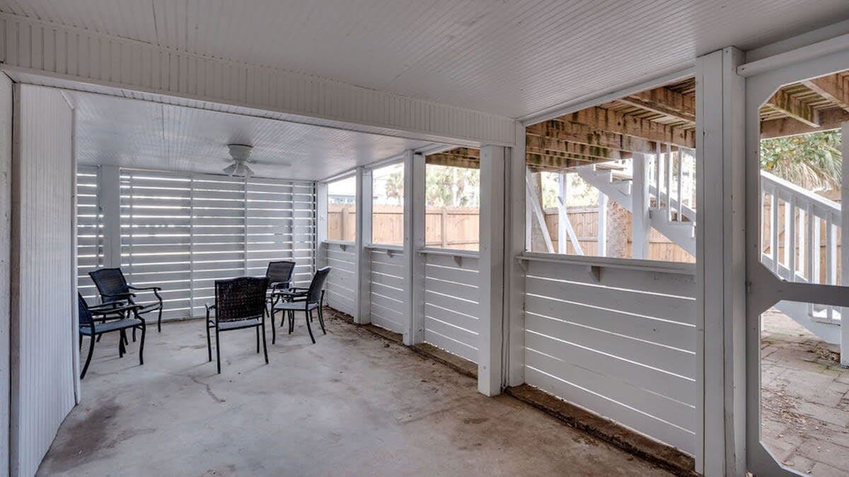 Unit B, 16 13th St, Tybee