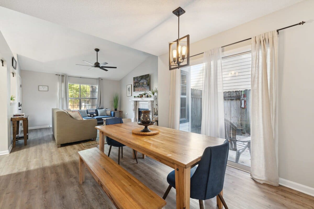 Moon River Home with Fire Pit Near Savannah Sites