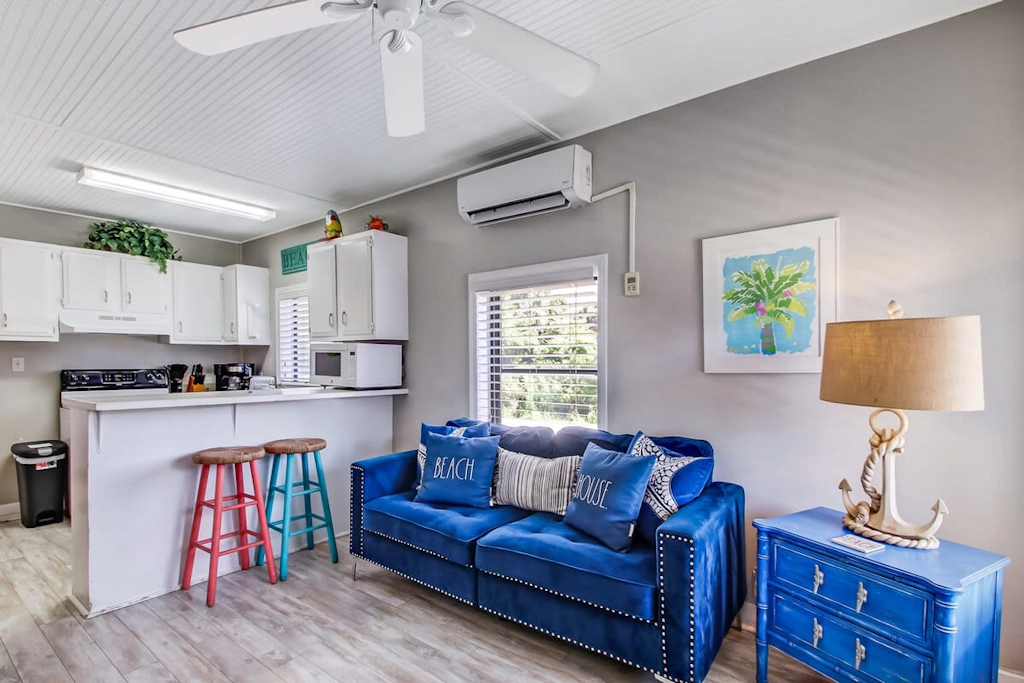 Beach Vacation! Walk to Dining&Shopping-3 Units