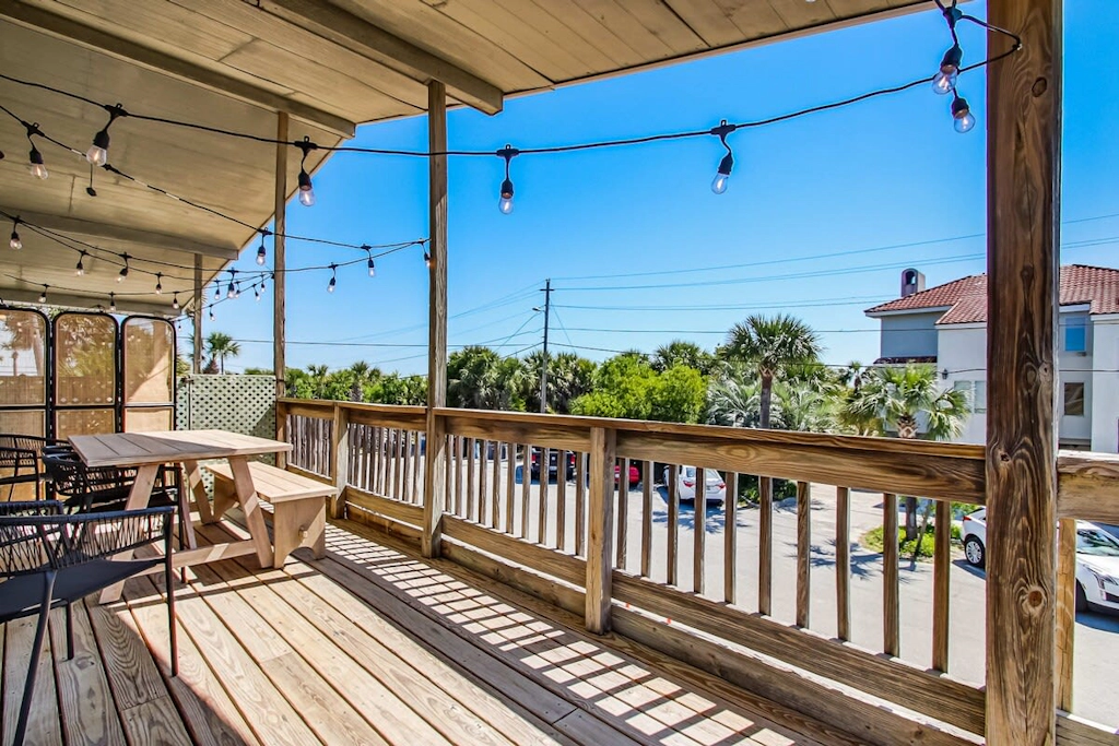 Beach Vacation! Walk to Dining&Shopping-3 Units