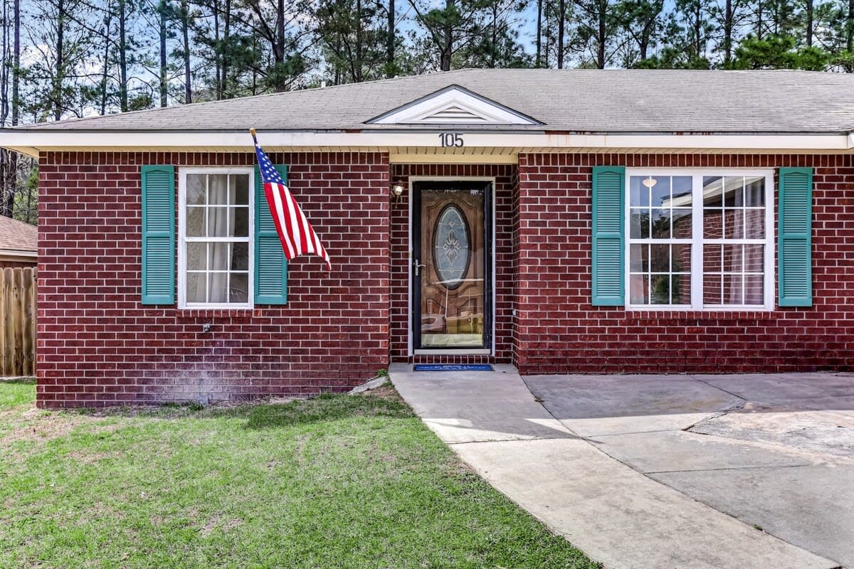 105 Crossvine Ct, Savannah