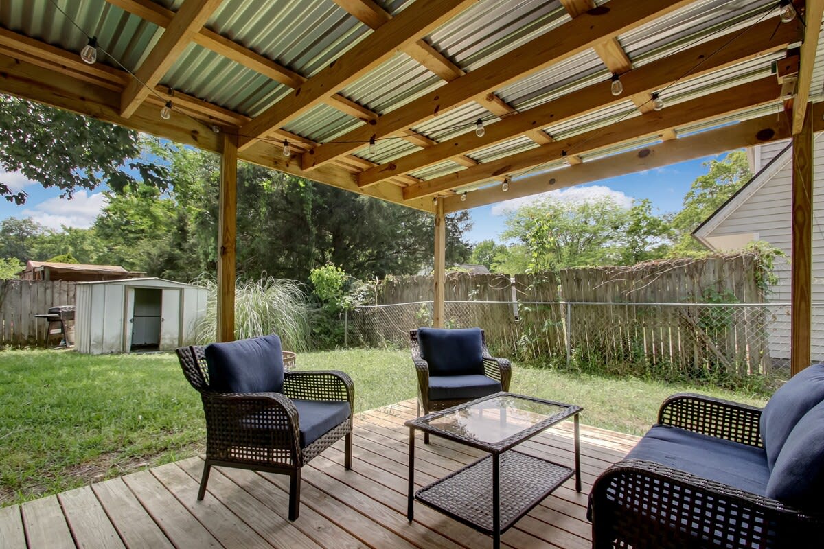 Peaceful Laurelwood Home with Covered Patio & Yard
