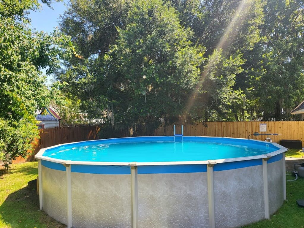 Laurelwood Group Escape with Pool & Fenced Yard
