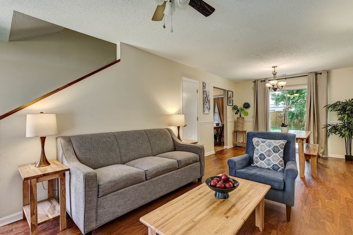 170 Laurelwood Dr, Savannah