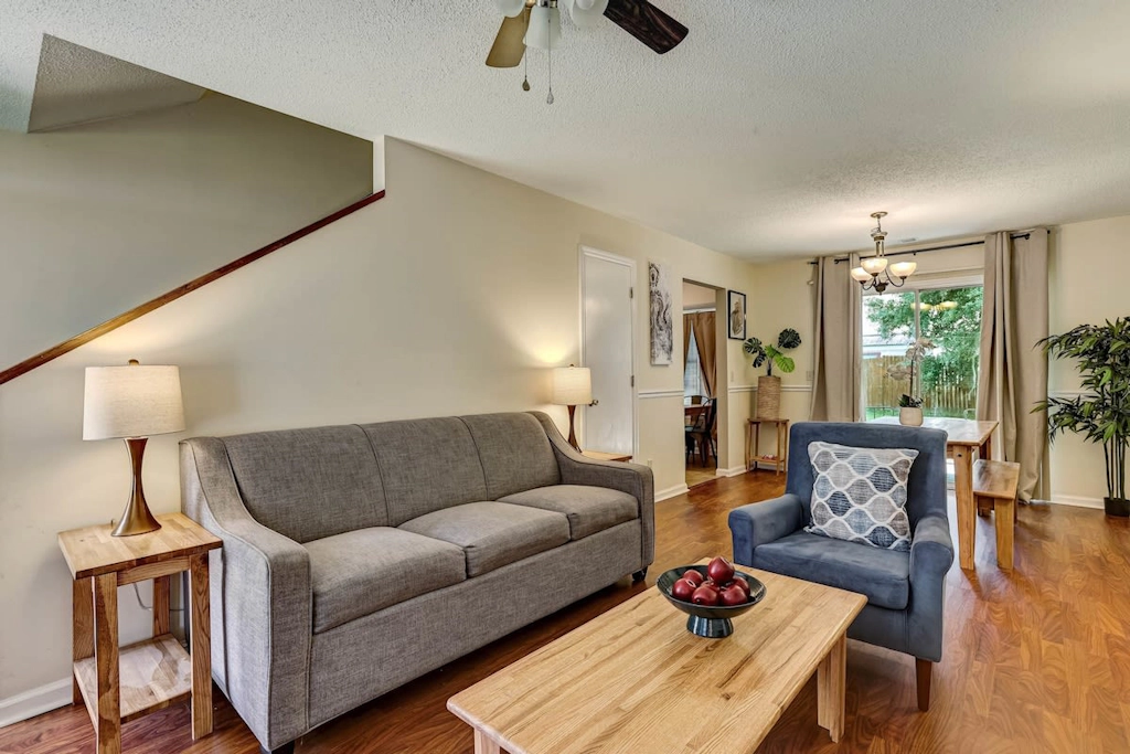 170 Laurelwood Dr, Savannah