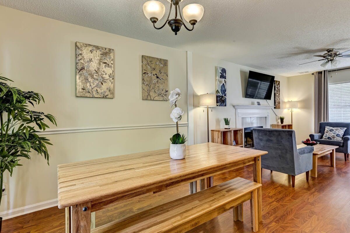 170 Laurelwood Dr, Savannah