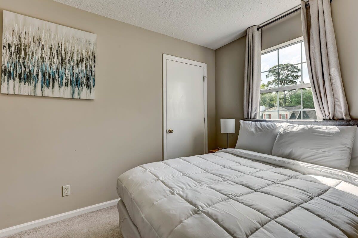 170 Laurelwood Dr, Savannah